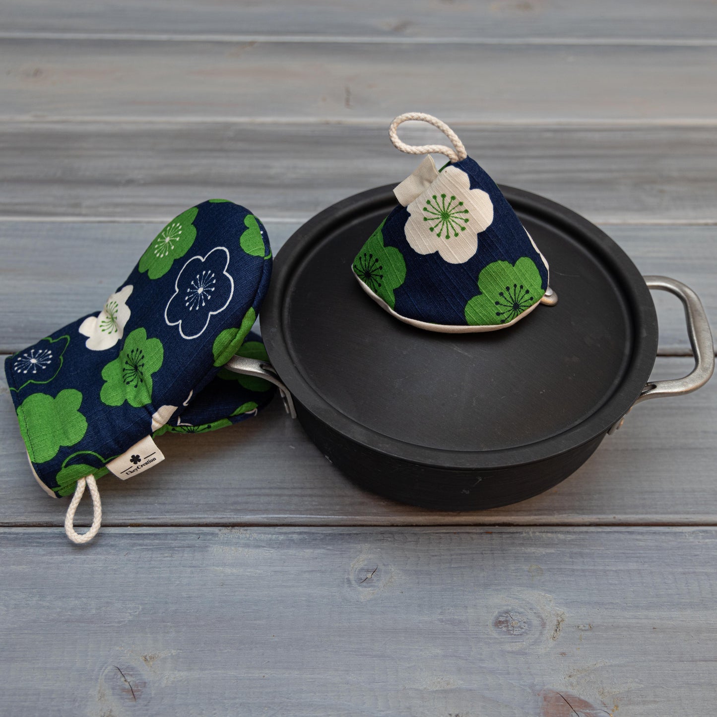 Japanese Pot Cover Holders and Oven Mitts