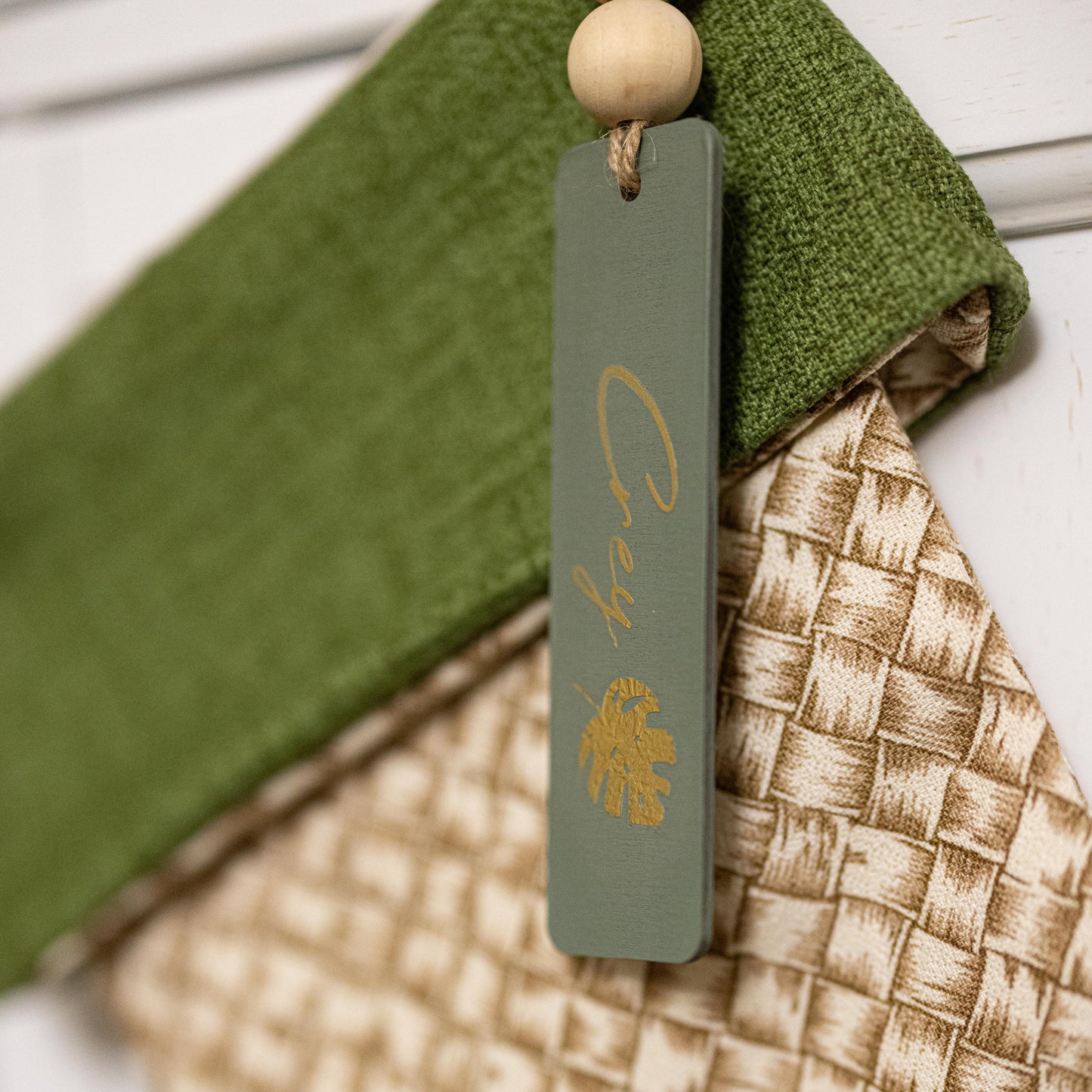 Hawaiian Lauhala-Weave Barkcloth Christmas Stocking with Personalized Wooden Name Tag – Coastal Hawaiian Holiday Décor