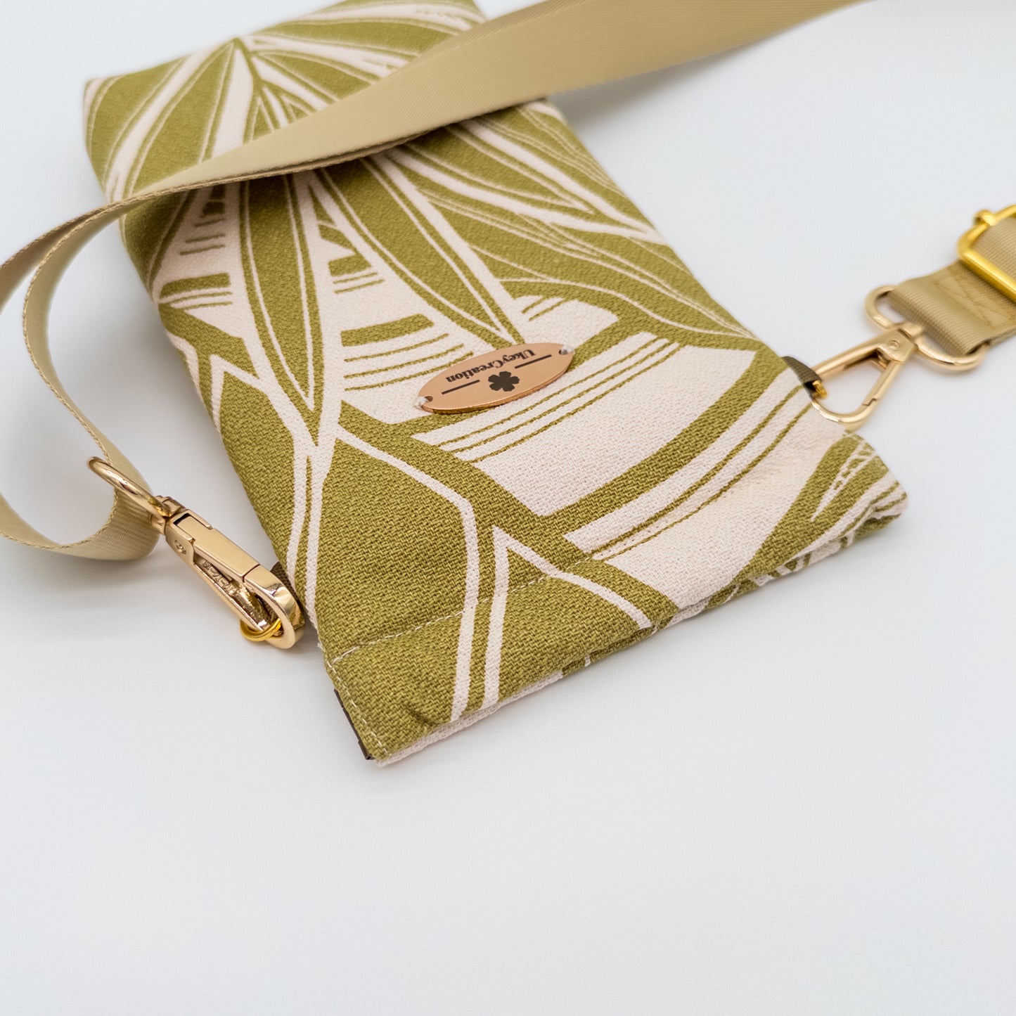 Hawaiian Barkcloth Botanical Crossbody Phone Bag