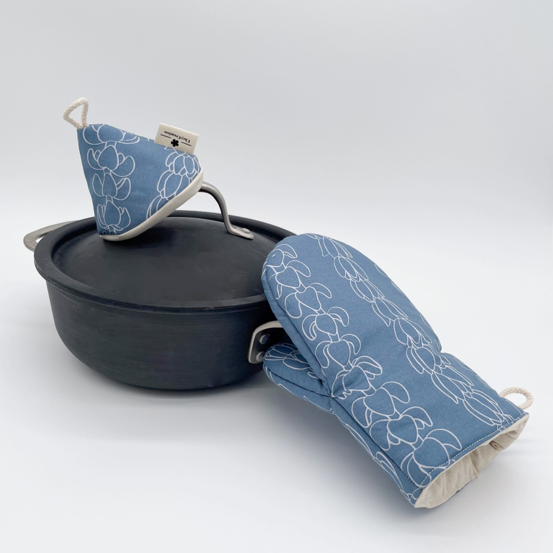 Oven Mitt in Hawaiian Fabric – One or Two Piece Set | Heat-Resistant | Artisan Kitchen Gift